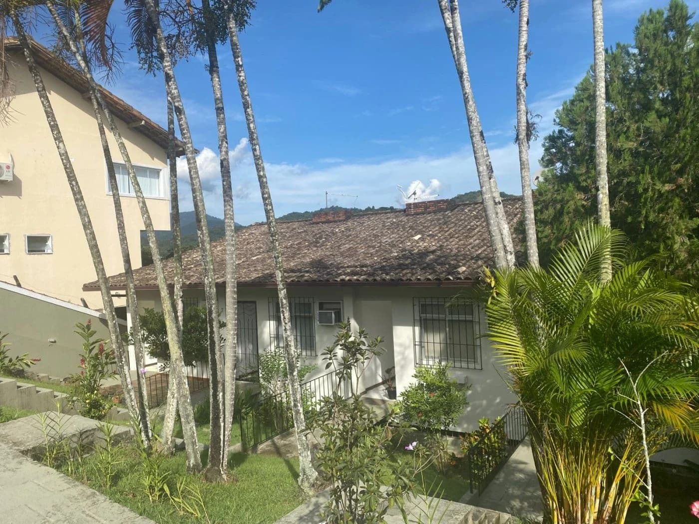 Apartamento à venda em Angra dos Reis,frente para o mar.
